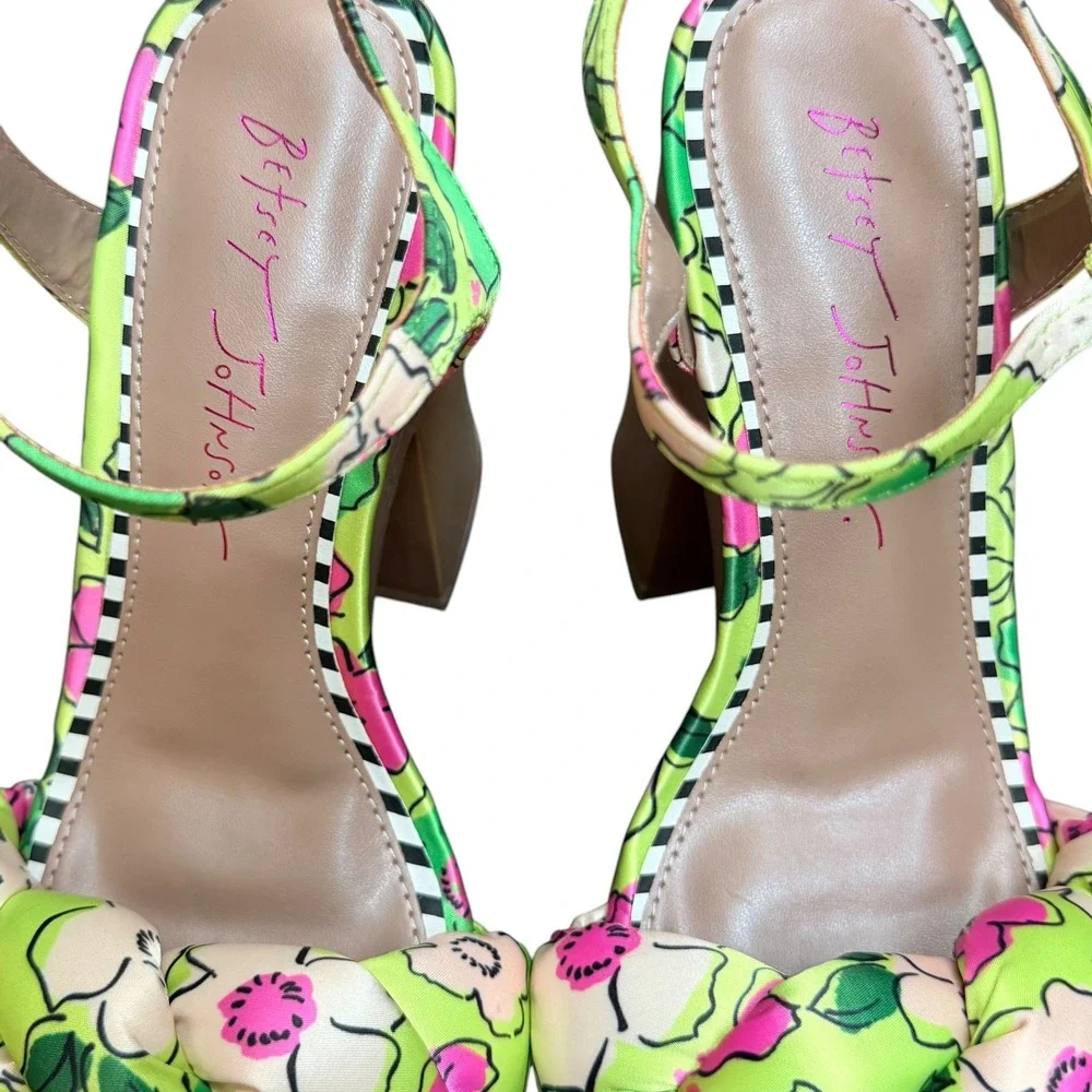 Betsey Johnson Sandals 7M Green Mandee Floral Platform Block Heel Retro Artsy